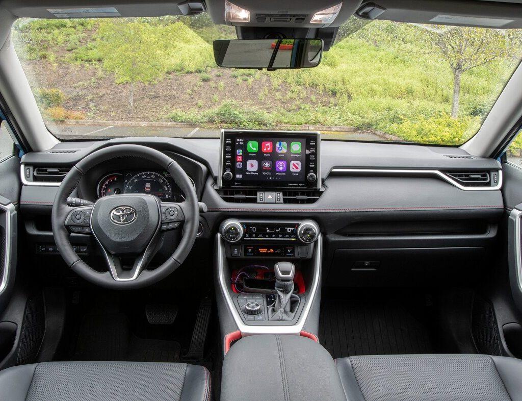 z 2023 Toyota RAV4 car rental self drive