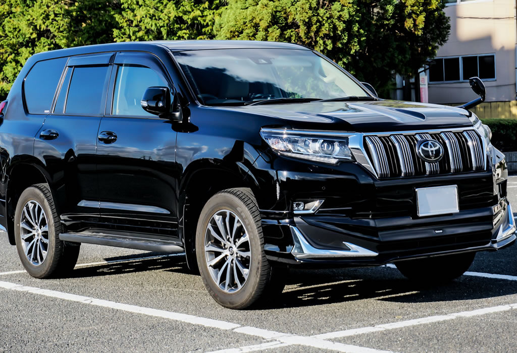 Minibus With Driver Rwanda, Car Rental Chauffeur Rwanda, Chauffeur Driven Car Kigali, Safari Pop-Up Roof Car, Game Drive Car Rental Kigali, Self-Driving in Rwanda During the Rainy Season