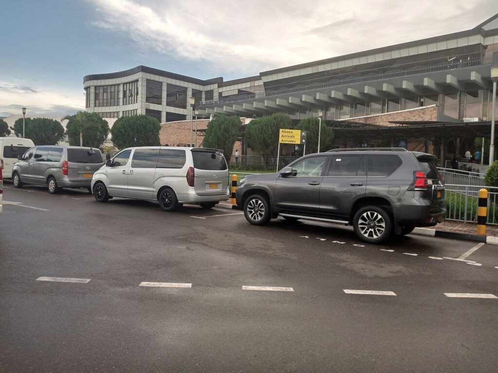 Arrival Rental Rwanda: Pre-Booked Transport for Tourists