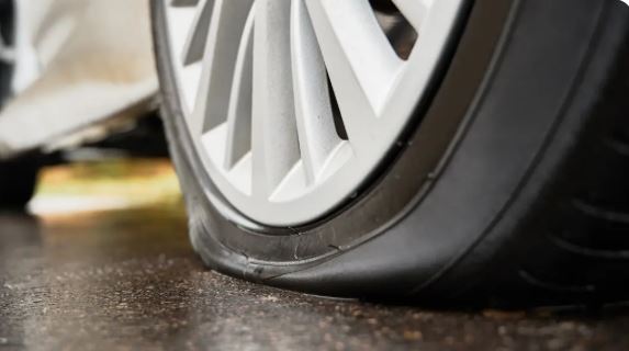 Flat Tire in Rwanda: Rental Car Emergency Advice for Tourists